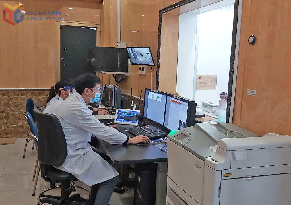 Kết quả xét nghiệm, chiếu chụp cho bệnh nhân tại Bệnh viện Đa khoa tỉnh đều được các kỹ thuật viện nhập dữ liệu vào hệ thống chung của bệnh viện giúp bác sĩ đọc kết quả dễ dàng.