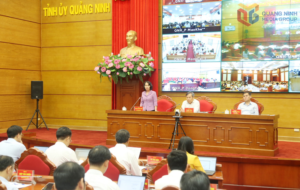 Đồng chí Trịnh Thị Minh Thanh, Phó Bí thư Thường trực Tỉnh ủy, Chủ tịch HĐND tỉnh điều hành thảo luận tại hội nghị.