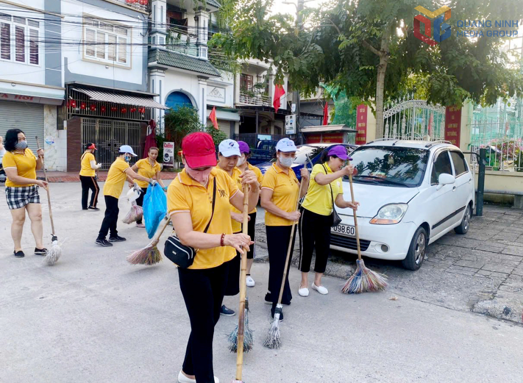 Các chi hội phụ nữ phường Hà Lầm tham gia 