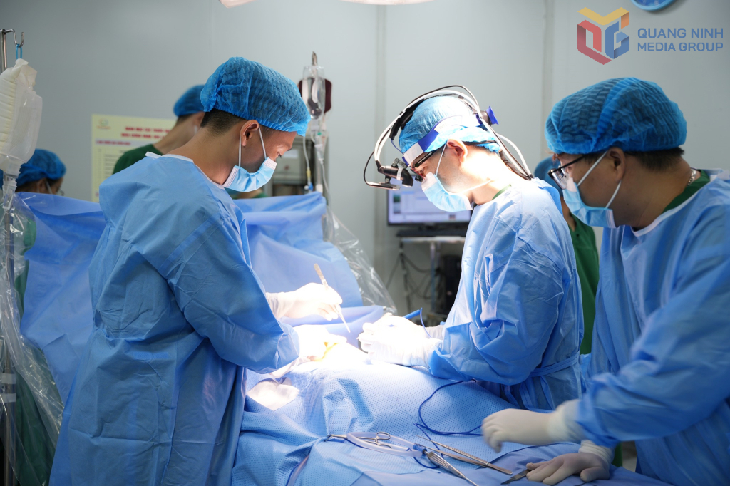 Bệnh viện Sản Nhi Quảng Ninh mổ tim cho bệnh nhi