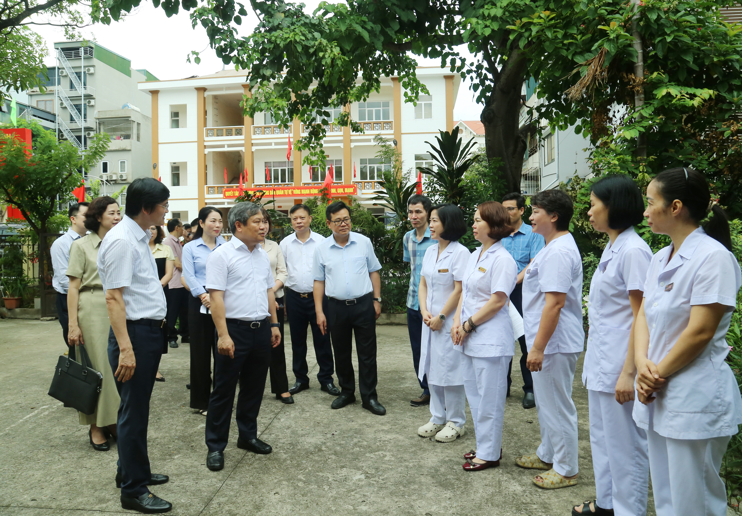 Ảnh với chú thích