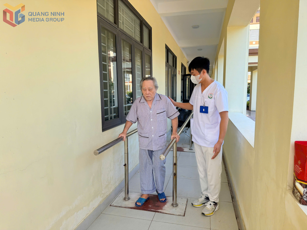 Nhân viên Trung tâm