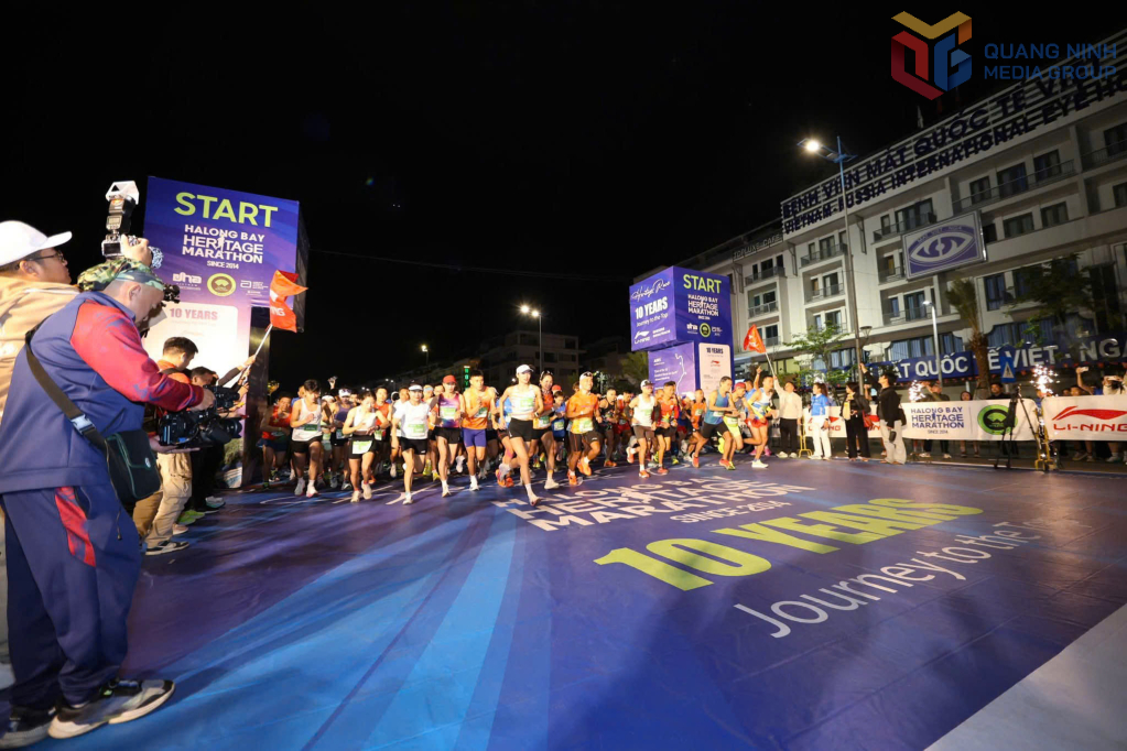 Các VĐV chuẩn bị xuất phát cự ly 21km.