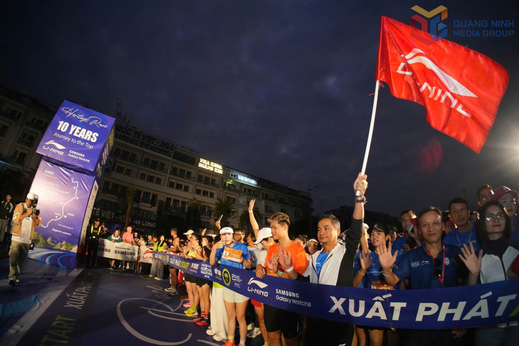 Các VĐV chuẩn bị xuất phát cự ly 10km.