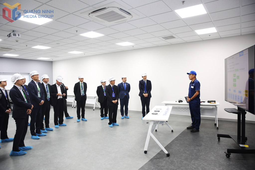 Đoàn đại biểu Nhật Bản khảo sát tại Nhà máy Tamagawa (KCN Sông Khoai).