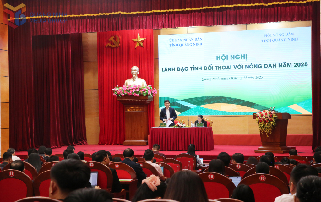 Đồng chí Nguyễn Văn Công, Phó Chủ tịch UBND tỉnh chủ trì hội nghị Lãnh đạo tỉnh đối thoại với nông dân 2025.