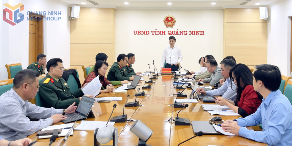 Đồng chí Nguyễn Văn Công PCT UBND tỉnh, Phó trưởng ban Thường trực Ban chỉ huy Phòng thủ dân sự tỉnh phát biểu chỉ đạo tại Hội nghị.