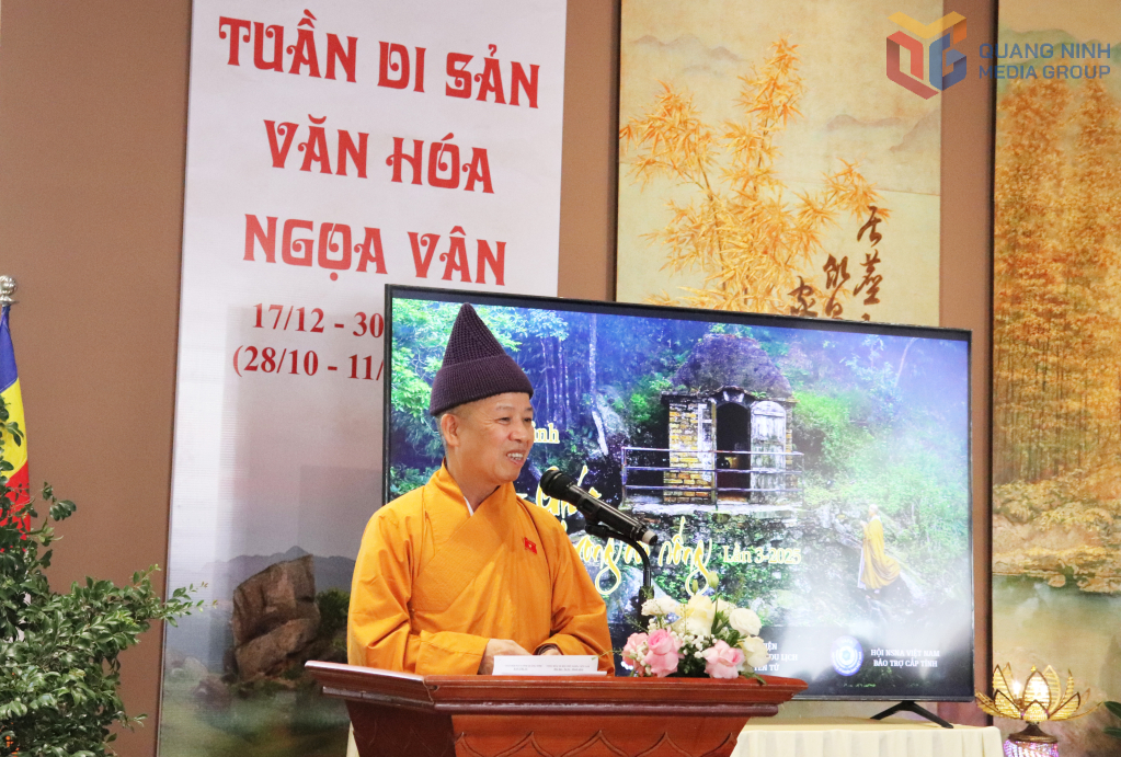 Hòa thượng Thích Thanh Quyết, Phó Chủ tịch Hội đồng Trị sự Trung ương GHPGVN, Trưởng Ban Trị sự GHPGVN tỉnh phát biểu khai mạc. 