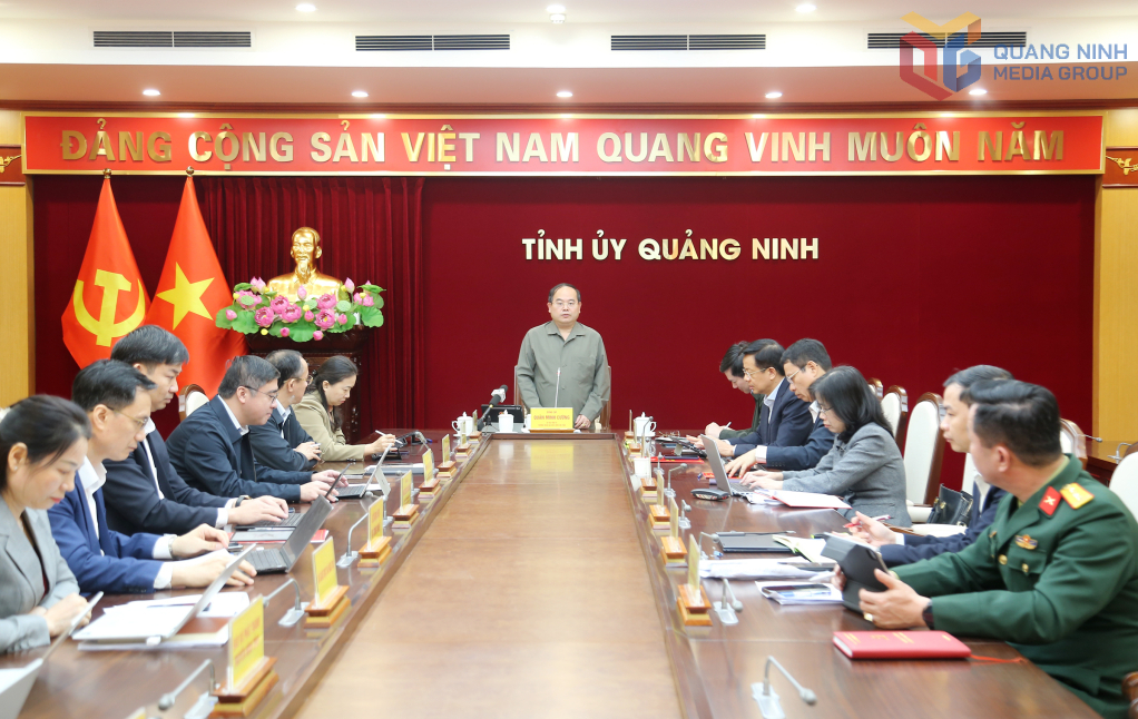 Đồng chí Quản Minh Cường, Bí thư Tỉnh ủy, Trưởng đoàn ĐBQH tỉnh, Trưởng Ban Chỉ đạo kết luận hội nghị.