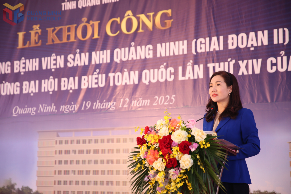 Đồng chí Nguyễn Thị Hạnh, Phó Chủ tịch UBND tỉnh phát biểu tại lễ khởi công.