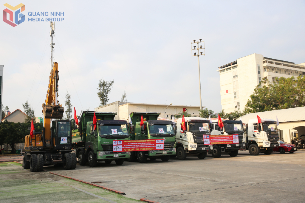 Nhà thầu tập trung máy móc thiết bị sẵn sàng khởi công dự án