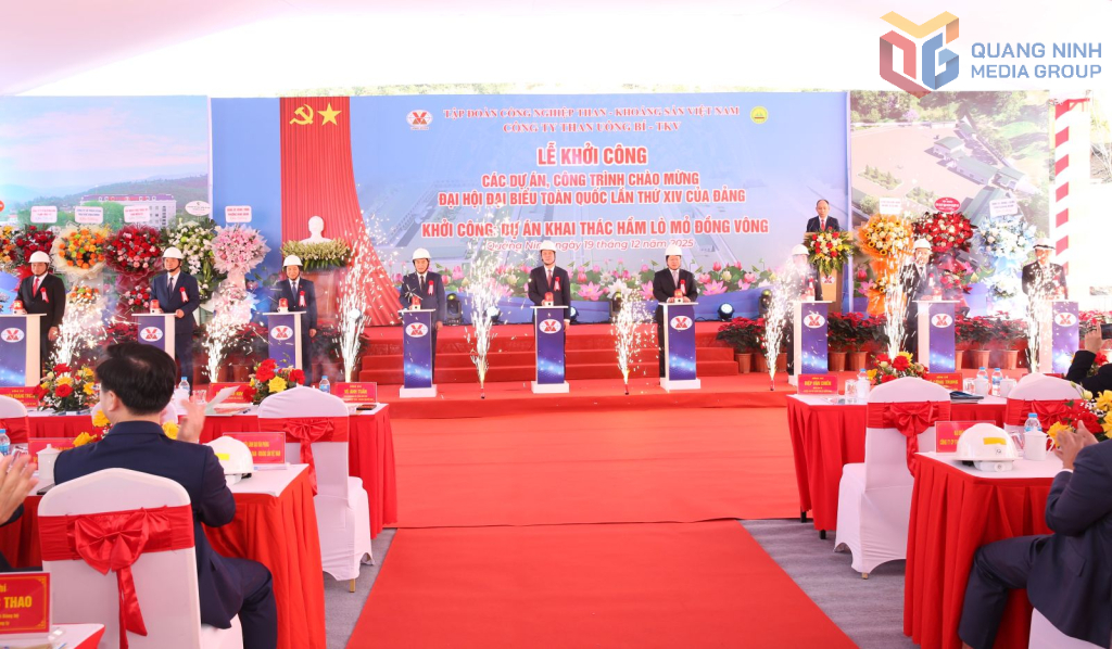 Nghi thức bấm nút khởi công dự án mỏ Đồng Vông