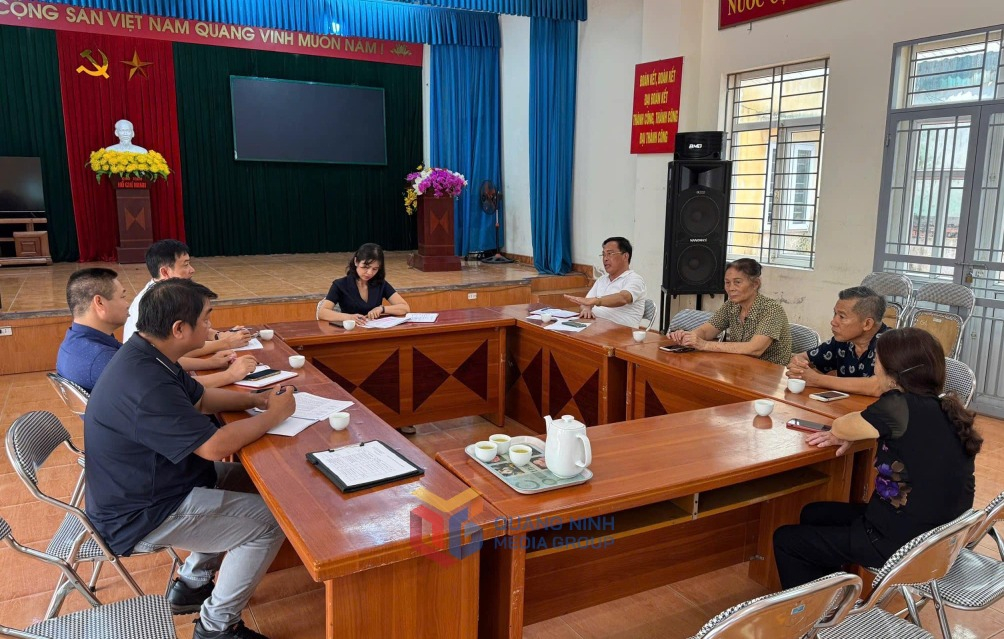 Đại biểu HĐND cấp cơ sở thảo luận, biểu quyết các nghị quyết liên quan trực tiếp đến quản lý đô thị, hạ tầng và an sinh xã hội.