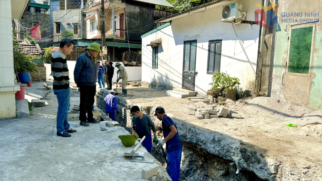 Phường Quang Hanh triển khai đầu tư cải tạo cống rãnh thoát nước, chỉnh trang đô thị.