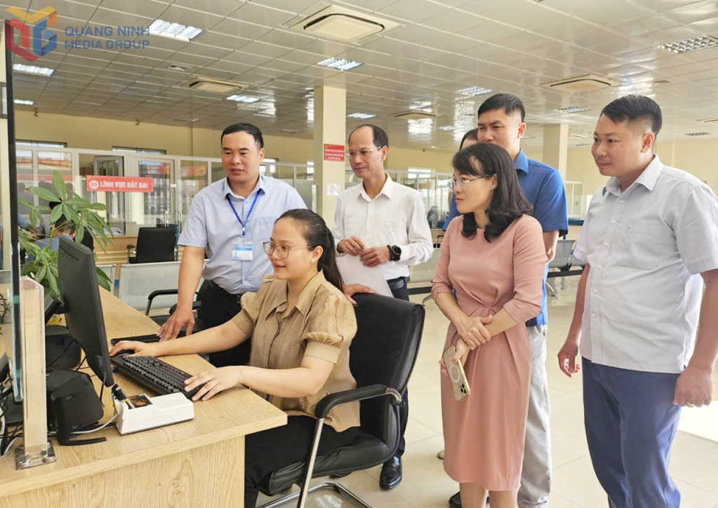 Ảnh với chú thích