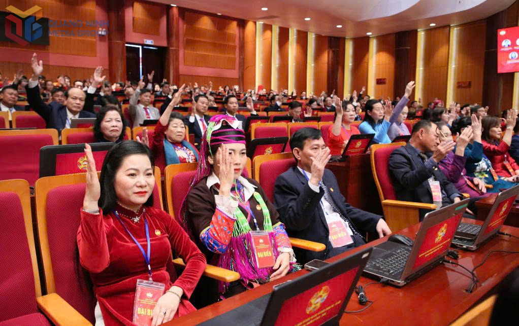 Ảnh với chú thích