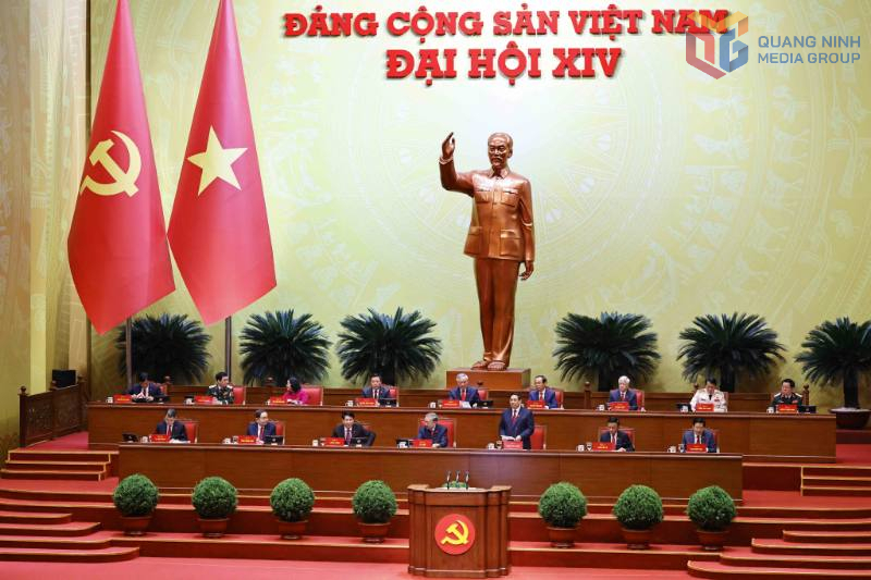 Đoàn Chủ tịch điều hành Đại hội.