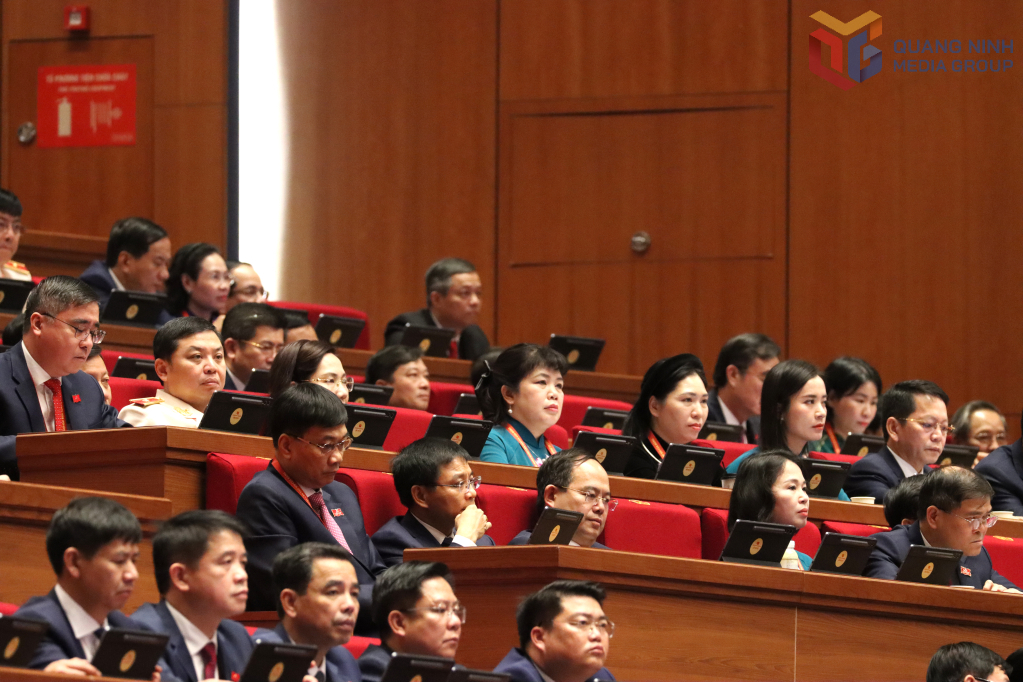 Đoàn đại biểu tỉnh Quảng Ninh tham dự lễ khai mạc Đại hội.