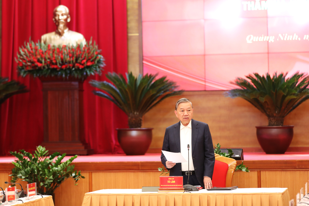 Đồng chí Tô Lâm, Tổng Bí thư Ban Chấp hành Trung ương Đảng Cộng sản Việt Nam phát biểu chỉ đạo tại buổi làm việc với tỉnh Quảng Ninh.