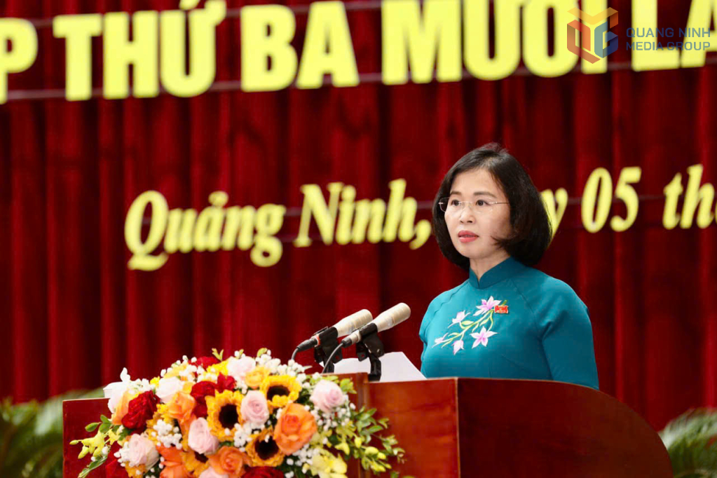 Đồng chí Trịnh Thị Minh Thanh, Phó Bí thư Thường trực Tỉnh ủy, Chủ tịch HĐND tỉnh, phát biểu khai mạc Kỳ họp.