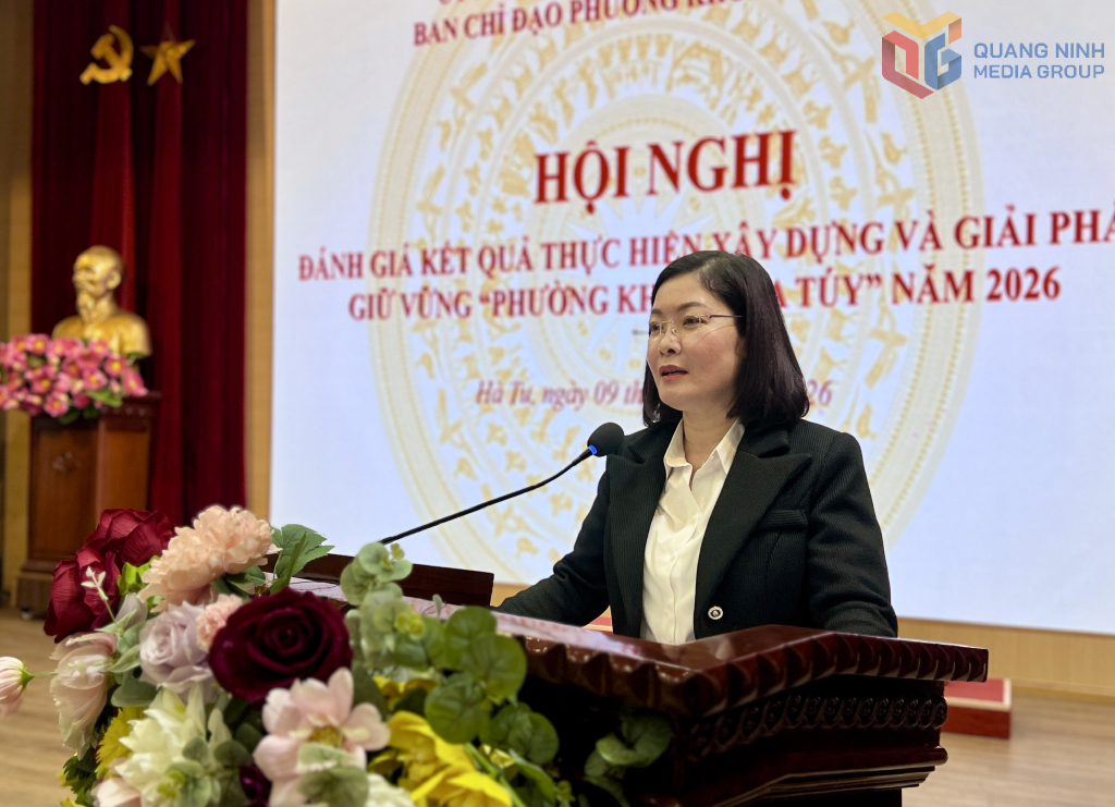 Đồng chí Phan Thị Hải Hường, Bí thư Đảng ủy phường phát biểu chỉ đạo tại hội nghị.