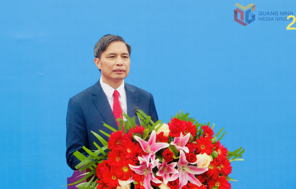 Đồng chí Vũ Văn Diện, Phó Chủ tịch Thường trực UBND tỉnh Quảng Ninh, phát biểu tại lễ khởi động.
