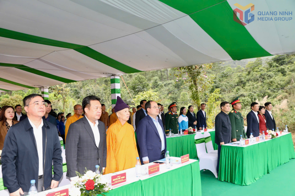 Đồng chí Quản Minh Cường, Ủy viên Trung ương Đảng, Bí thư Tỉnh ủy, dự lễ phát động Tết trồng cây năm 2025.