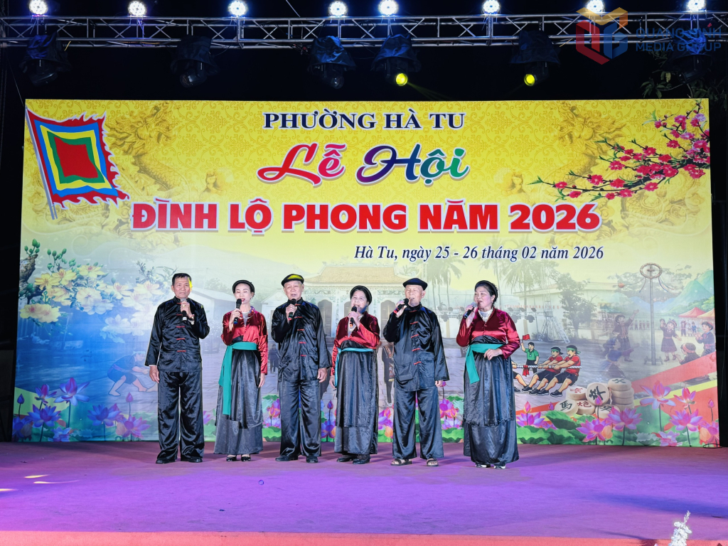 Giao lưu hát sọong cô của người Sán Dìu.