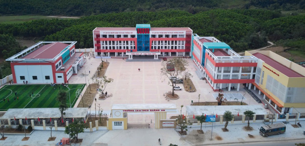 Trường Tiểu học và THCS Quảng An vừa được khánh thành, ngày 12/3. Công trình Chào mừng cuộc bầu cử đại biểu Quốc hội khóa XVI và đại biểu HĐND các cấp nhiệm kỳ 2026-2031.