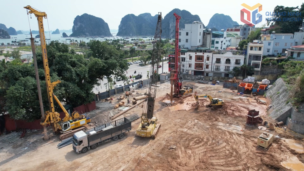 Công trường thi công dự án  đầu tư xây dựng nhà khám bệnh thuộc Bệnh viện Đa khoa tỉnh.