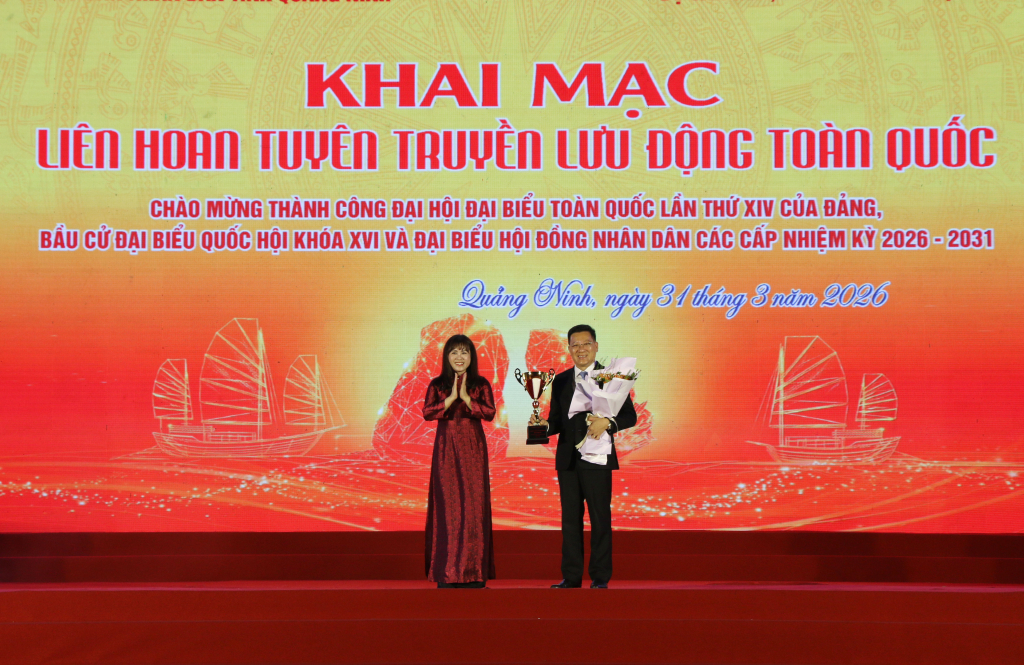Khai mạc Liên hoan Tuyên truyền lưu động toàn quốc