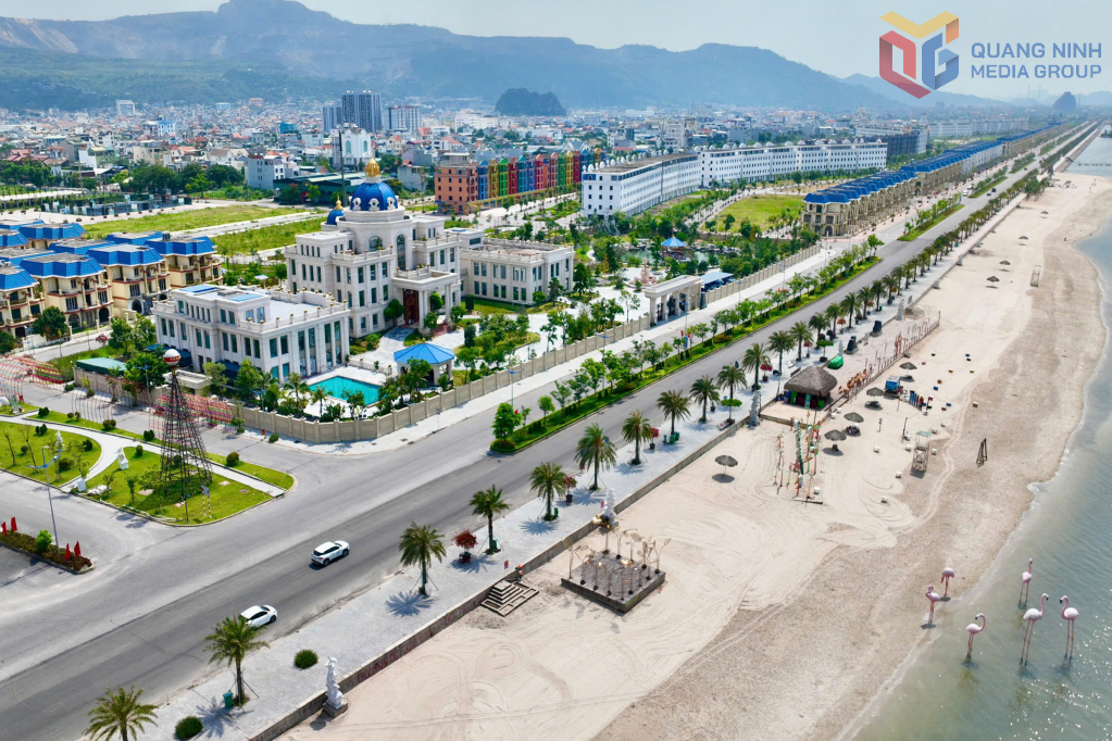 Một góc đô thị ven biển phường Cẩm Phả