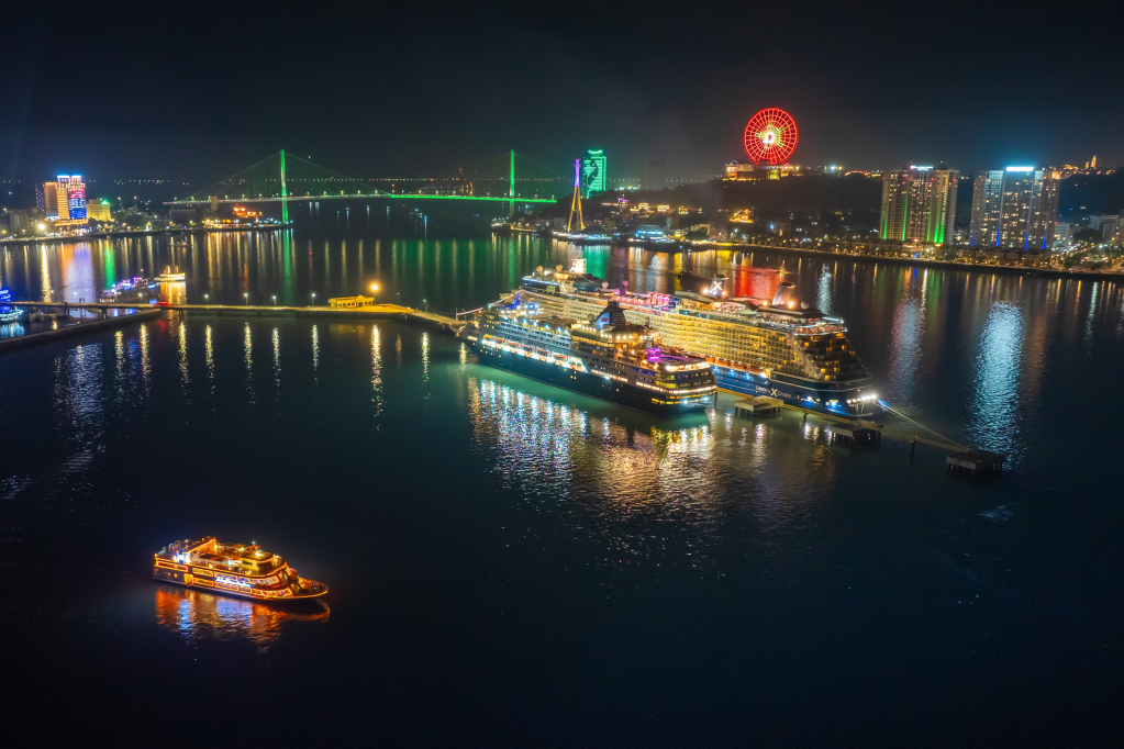 Hạ tầng hiện đại, đồng bộ của Cảng tàu khách quốc tế Hạ Long.