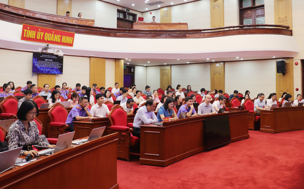 Quang cảnh hội nghị. 