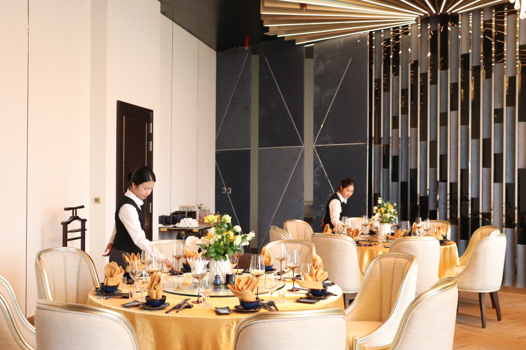 Các cơ sở lưu trú luôn sẵn sàng đảm bảo chất lượng dịch vụ cao nhất để phục vụ du khác. 