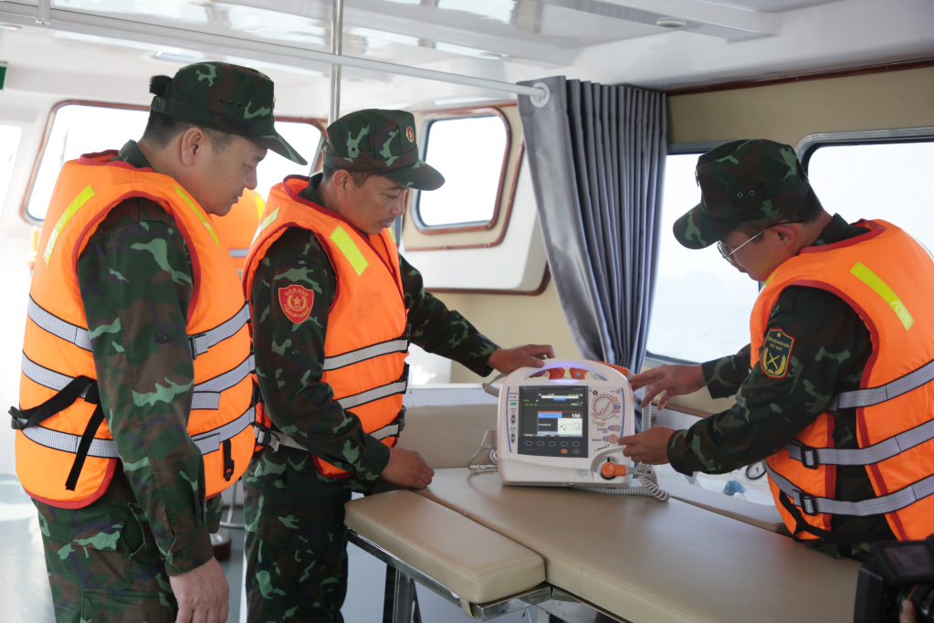 Các trang thiết bị, phương tiện, vật tư phục vụ cứu hộ được chuẩn bị đầy đủ.