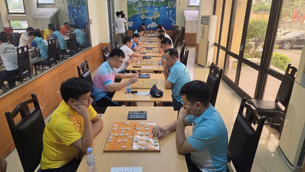 Những m&agrave;n đấu tr&iacute; đầy căng thẳng ở m&ocirc;n Cờ tướng trong khu&ocirc;n khổ Hội thao