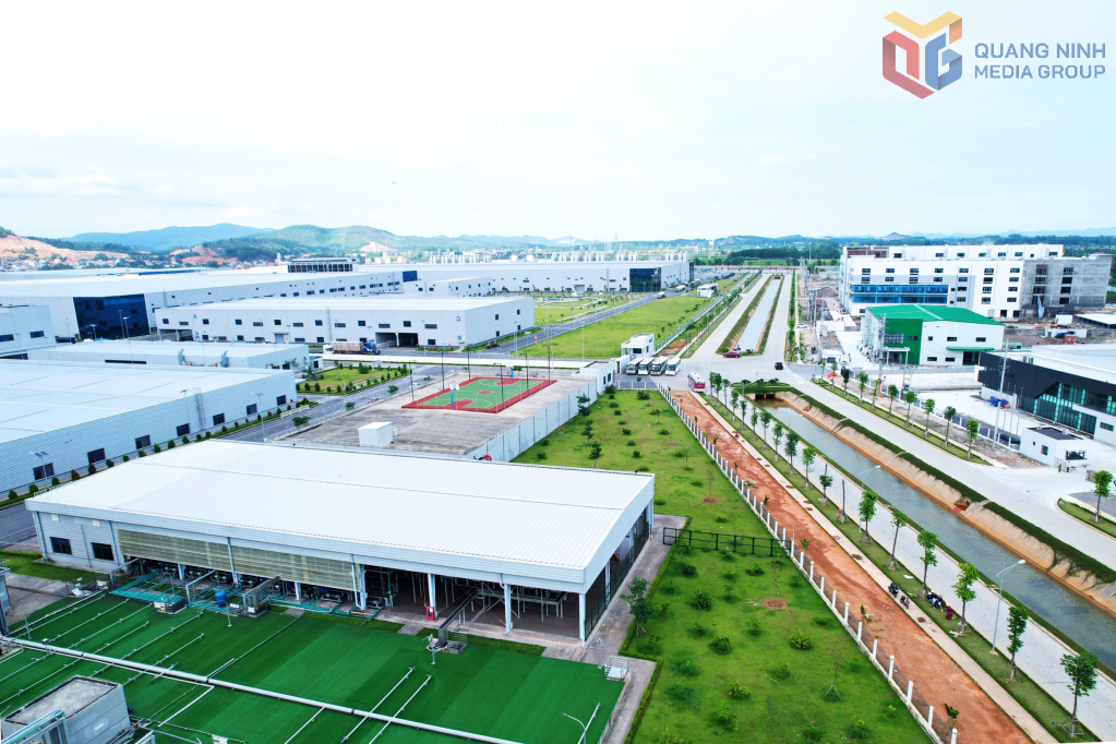 Khu kinh tế ven biển Quảng Yên được xây dựng là động lực tăng trưởng tỉnh Quảng Ninh hướng tới trở thành thành phố trực thuộc Trung ương. Trong ảnh: Khu công nghiệp Sông Khoai.