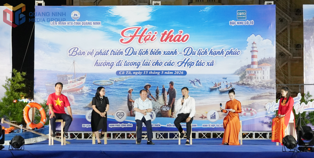 Các chuyên gia, nhà khoa học, lãnh đạo Liên minh HTX tỉnh cùng đại diện các HTX thành viên trao đổi, thảo luận định hướng phát triển du lịch biển xanh – du lịch hạnh phúc cho khu vực kinh tế hợp tác.
