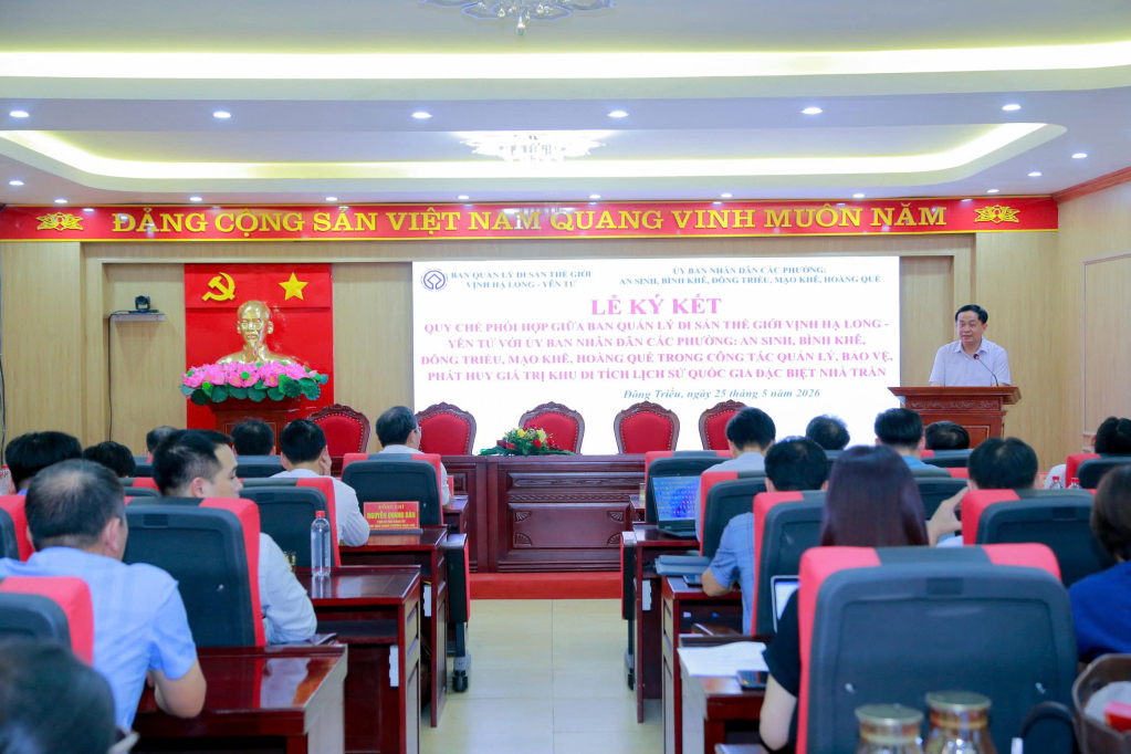 Quang cảnh lễ ký kết.