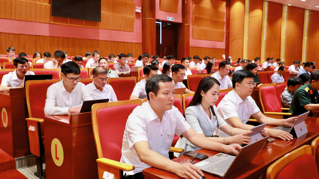 C&aacute;c đại biểu tham dự hội nghị.