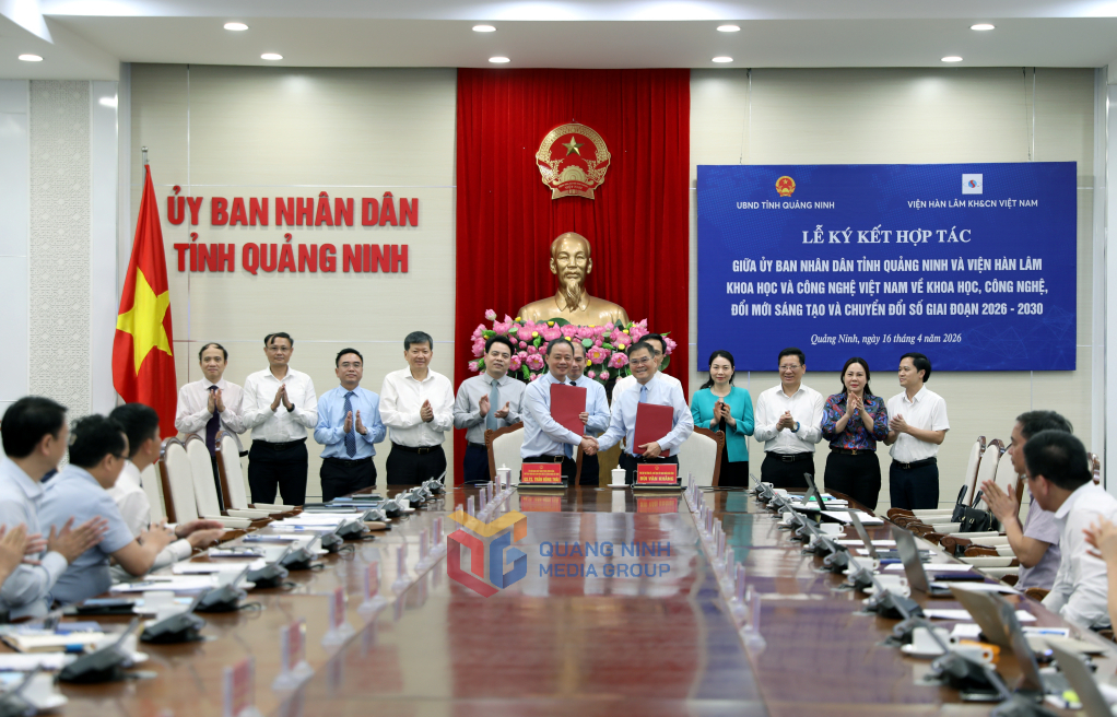 Lãnh đạo UBND tỉnh và Viện Hàn lâm Khoa học - Công nghệ Việt Nam ký kết hợp tác về KHCN, đổi mới, sáng tạo và chuyển đổi số giai đoạn 2026-2030, ngày 16/4/2026.