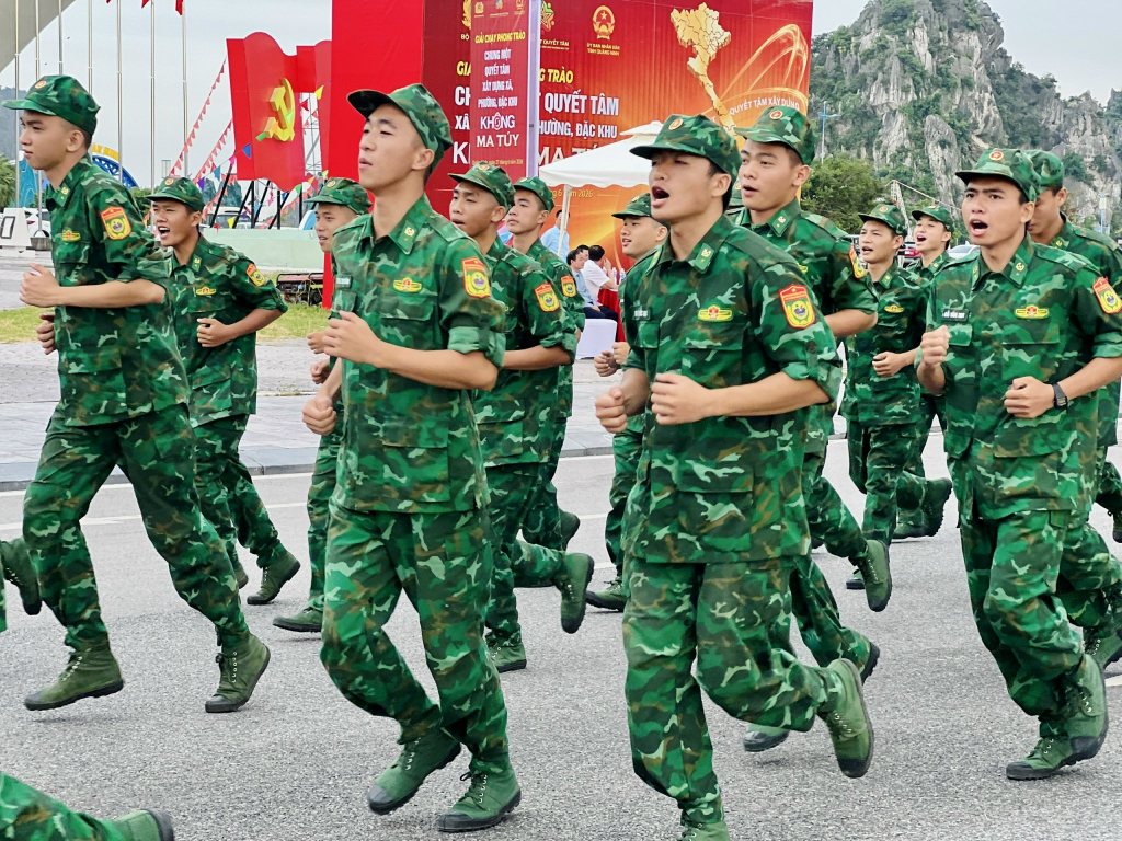 Đội chạy của Bộ Chỉ huy Quân sự tỉnh.