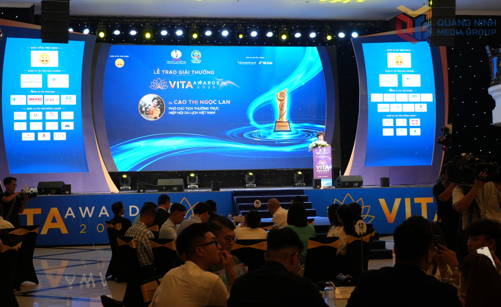 Quang cảnh lễ trao giải.