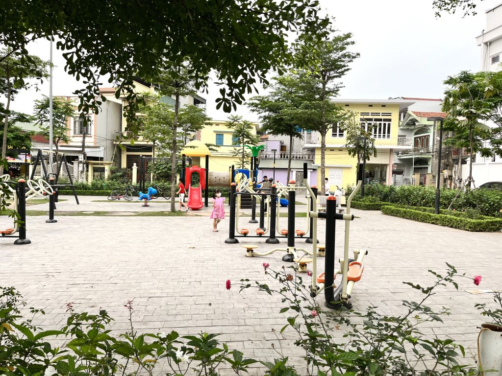 Được người dân đồng tình, chung tay giữ gìn, đô thị Cẩm Phả ngày càng xanh, sạch, văn minh. Ảnh: Hoàng Quý