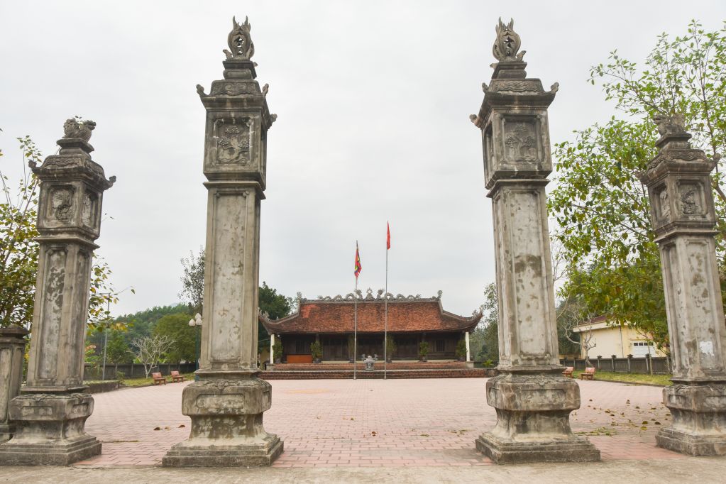 Đình Làng Dạ (xã Thanh Lâm, huyện Ba Chẽ) là nơi thành lập Ủy ban Hành chính kháng chiến huyện Hải Chi (huyện Ba Chẽ ngày nay).