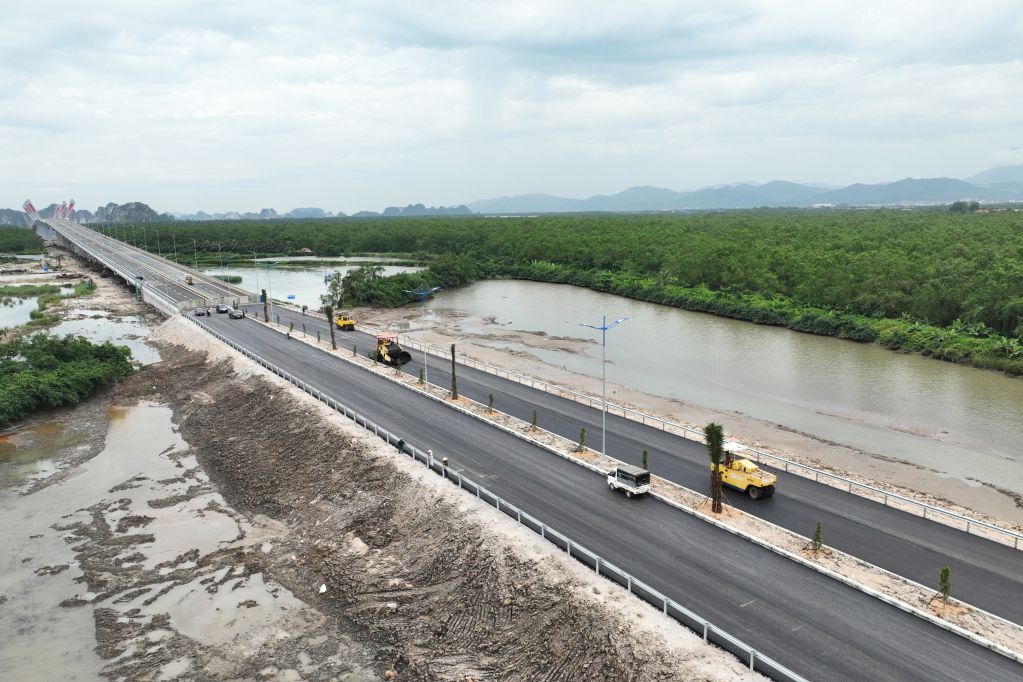 Dự án đường dẫn cầu Bến Rừng đã cơ bản hoàn thành thi công.